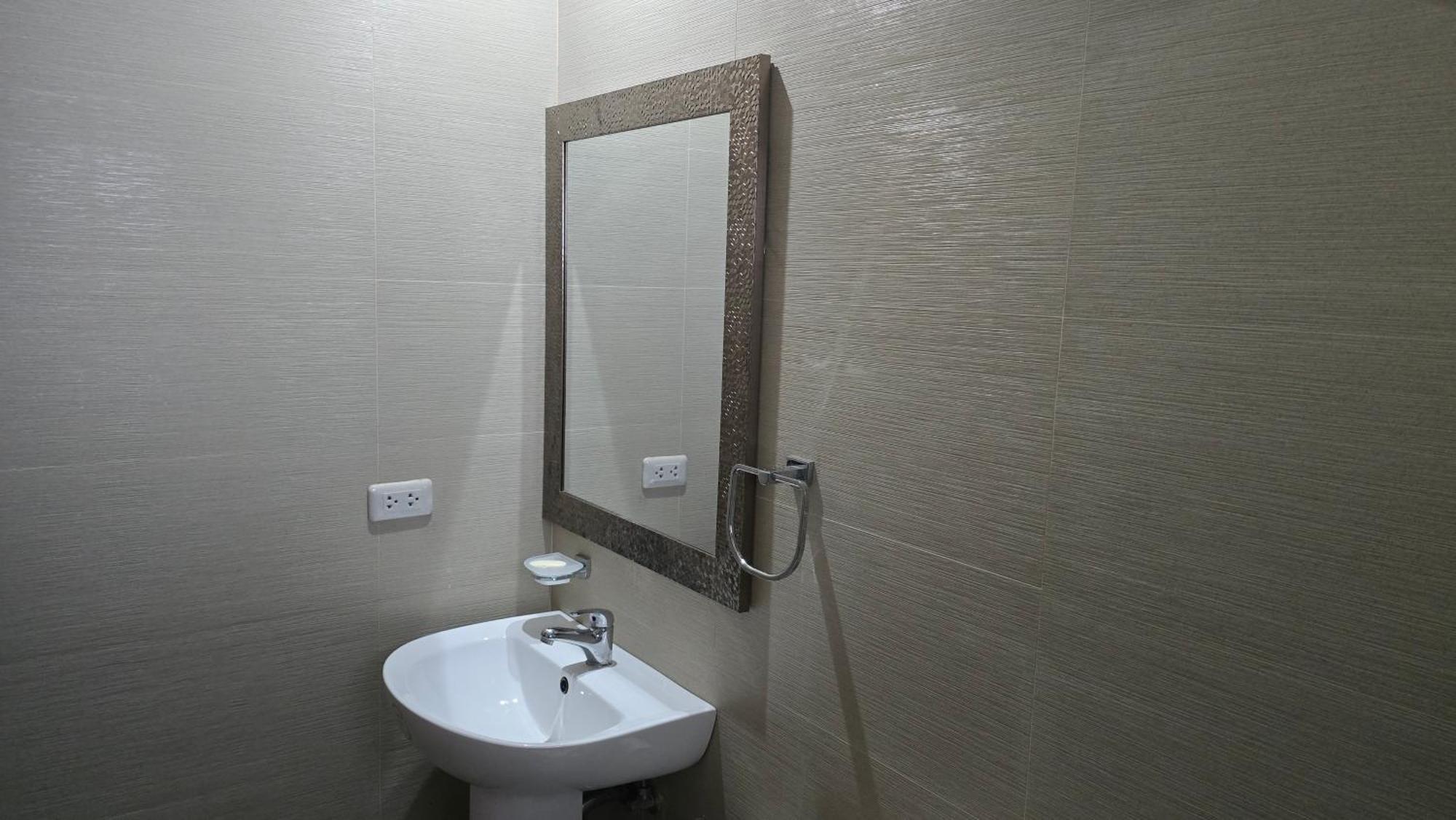 Pico House Hotel Panglao Bagian luar foto